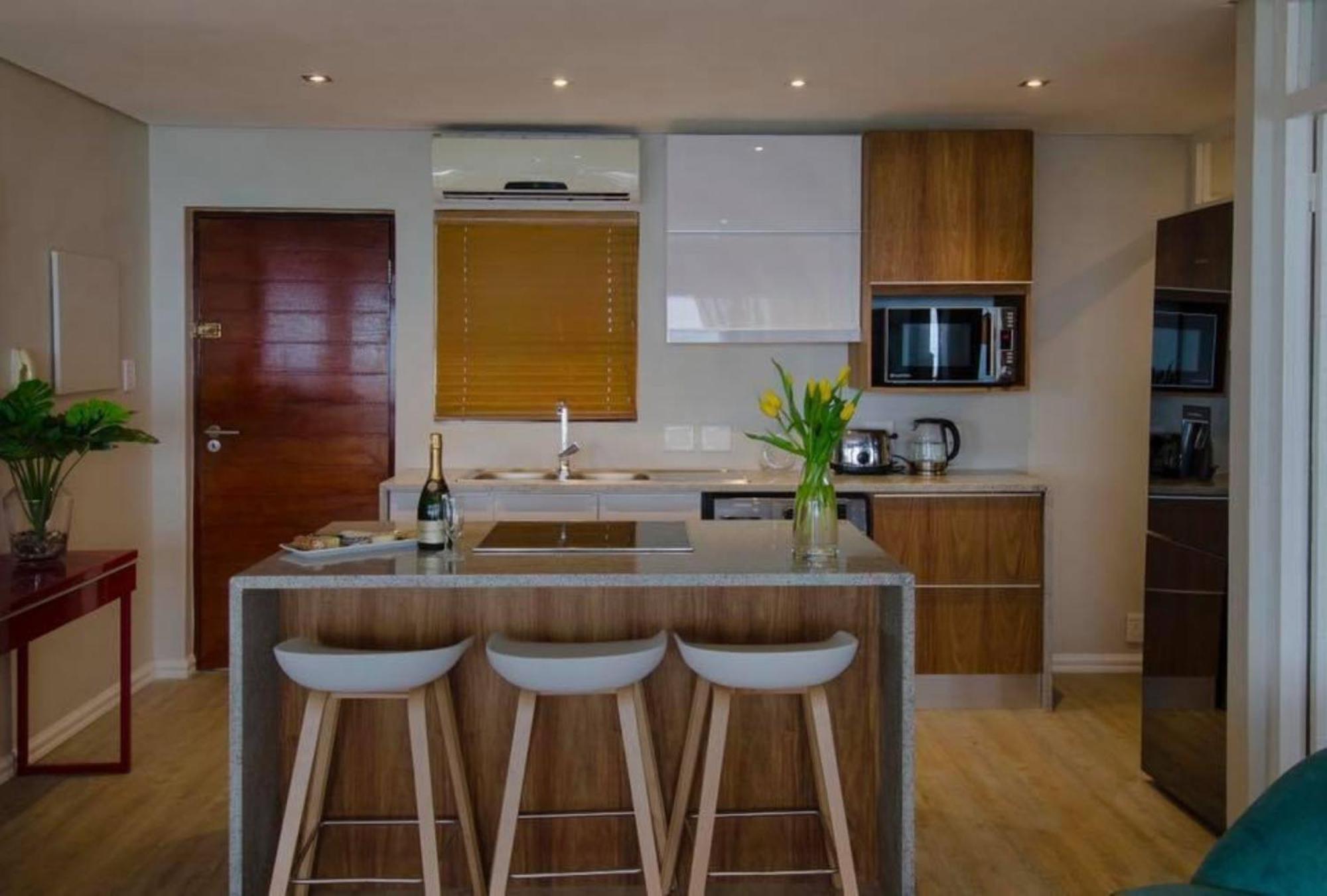 6 Dolphin Views La Mercy Beachfront Apartman Kültér fotó